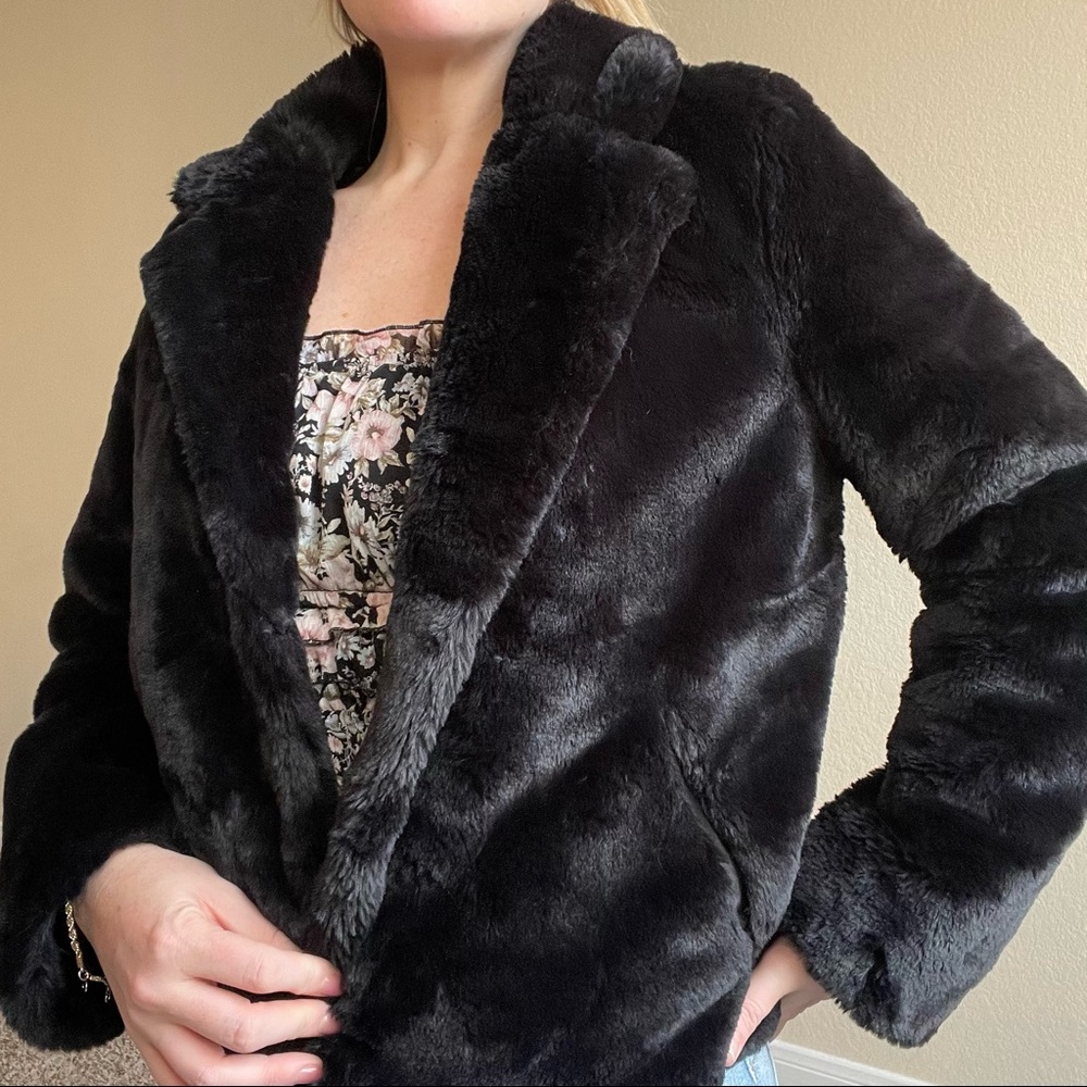 Black cropped faux fur jacket